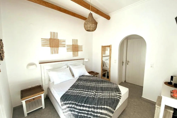 Room 2 of 11