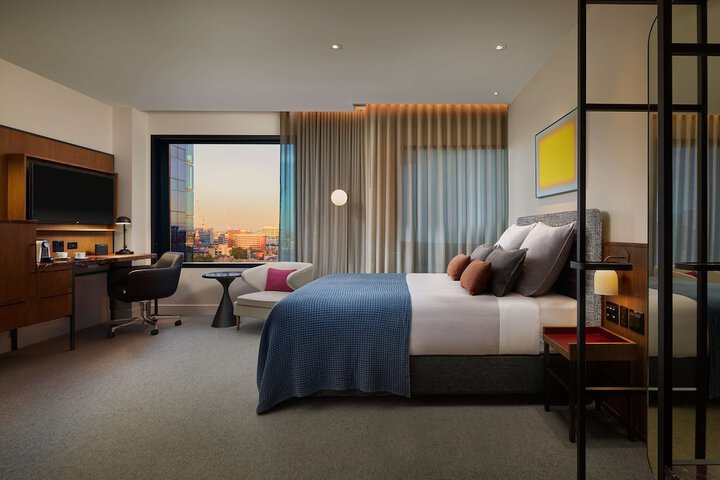 Next Hotel Melbourne Curio Collection by Hilton