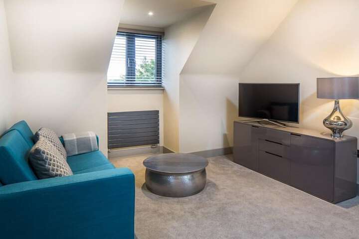 Room 4 of 34