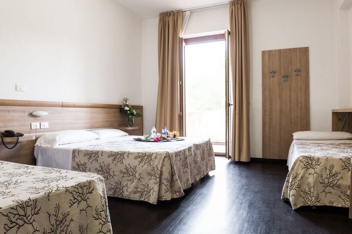 Room 10 of 44