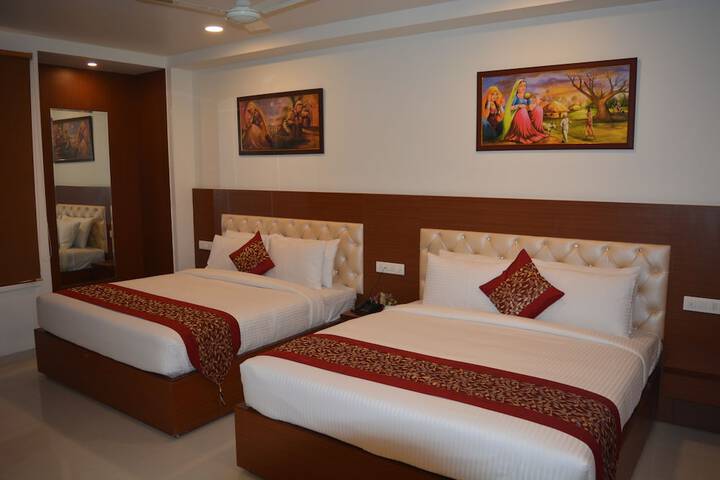 Room 4 of 61