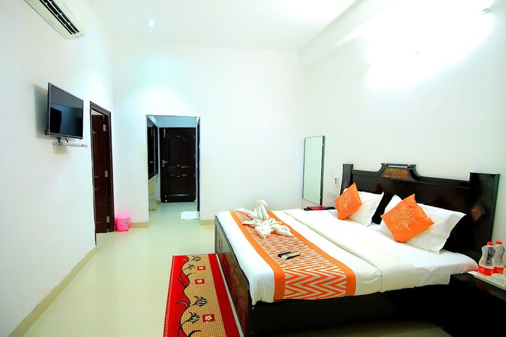 Room 12 of 48
