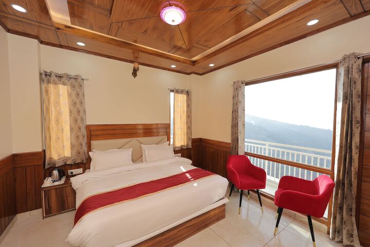 Room 9 of 23