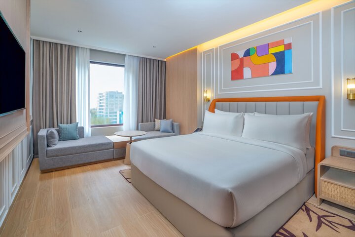 Room 3 of 18