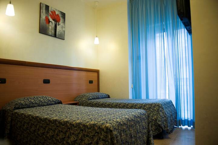 Room 5 of 72