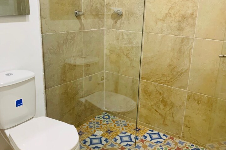 Room 15 of 18