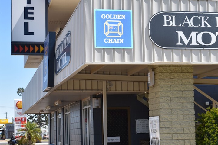 Black Diamond Motel