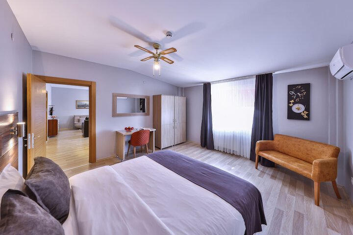 Room 50 of 125