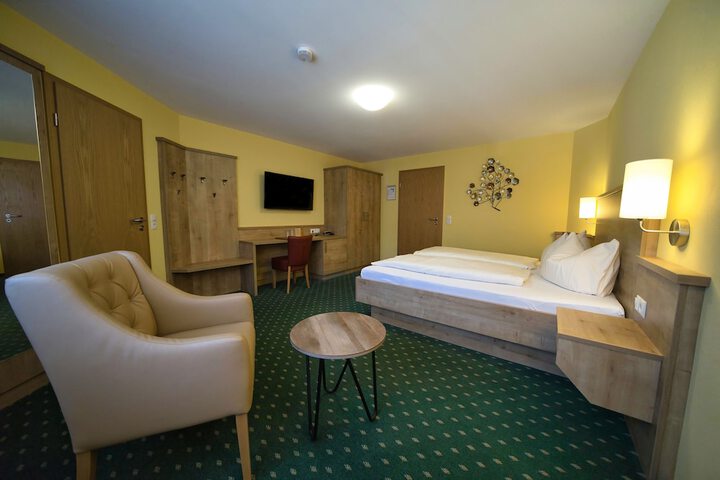 Room 10 of 62