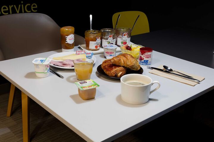 Breakfast meal