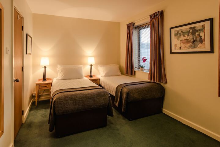 Room 3 of 21