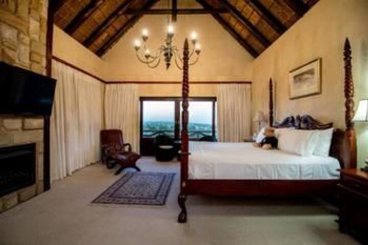 Room 9 of 34