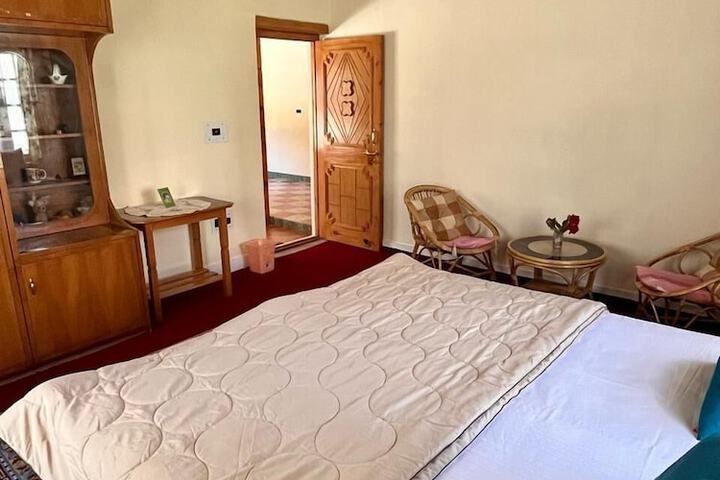 Room 12 of 43