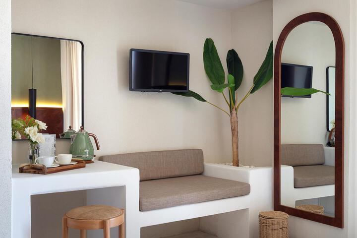 Room 14 of 23