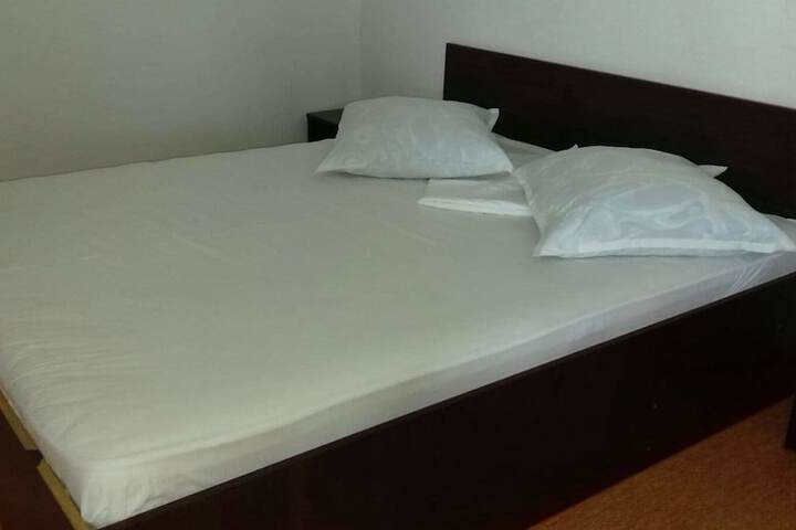 Room 3 of 6