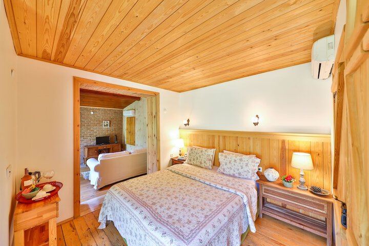Room 14 of 74