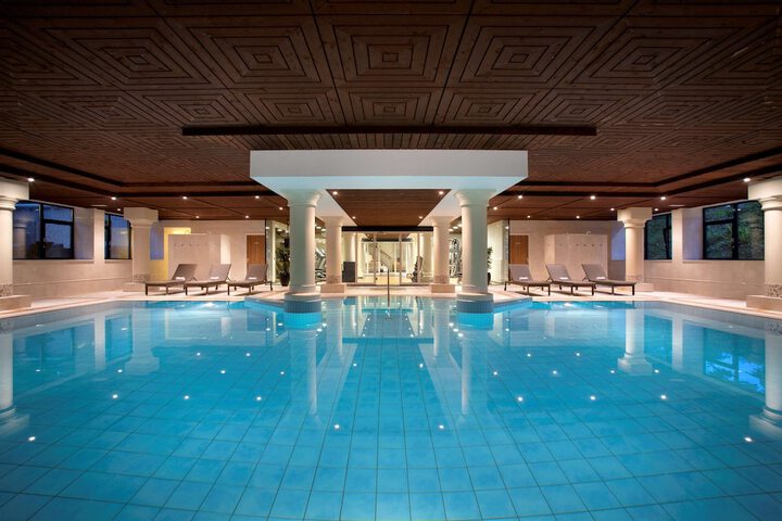 Hotel with Pool