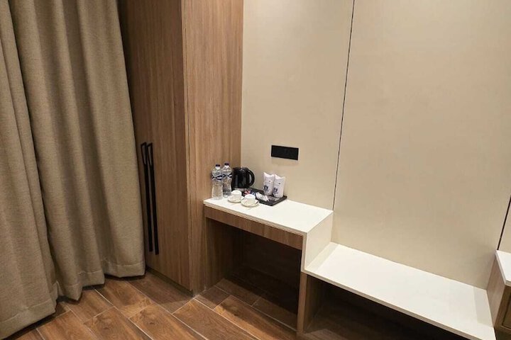 Room 15 of 63