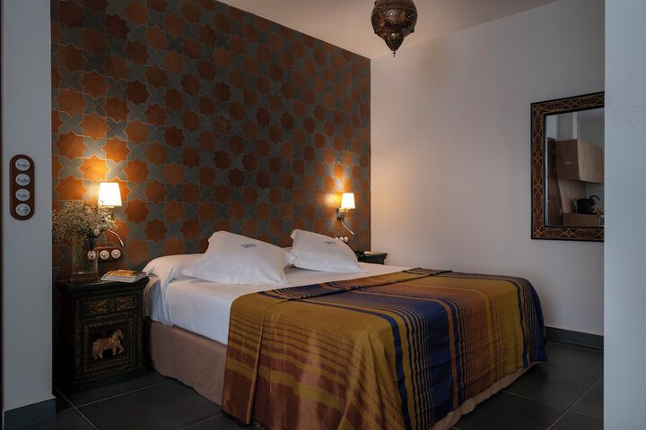 Room 49 of 98