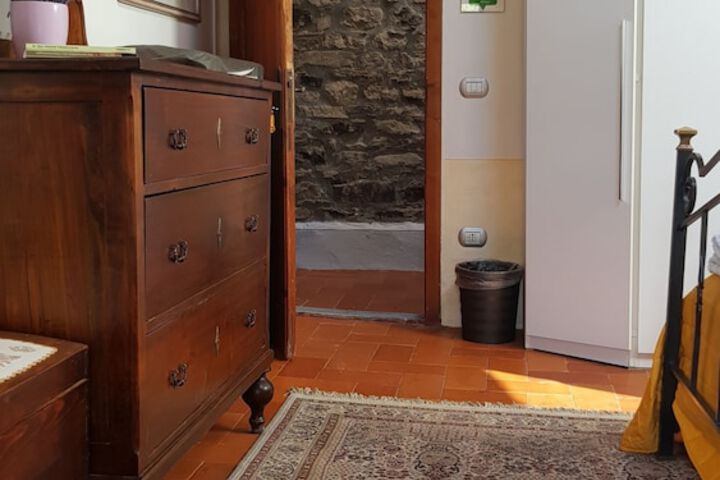 Room 5 of 60