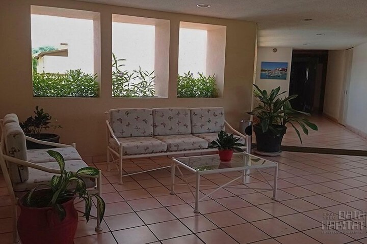 Room 8 of 14