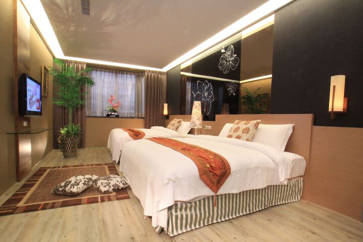 Room 5 of 37