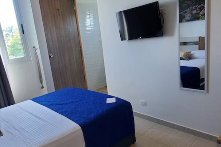 Room 68 of 102