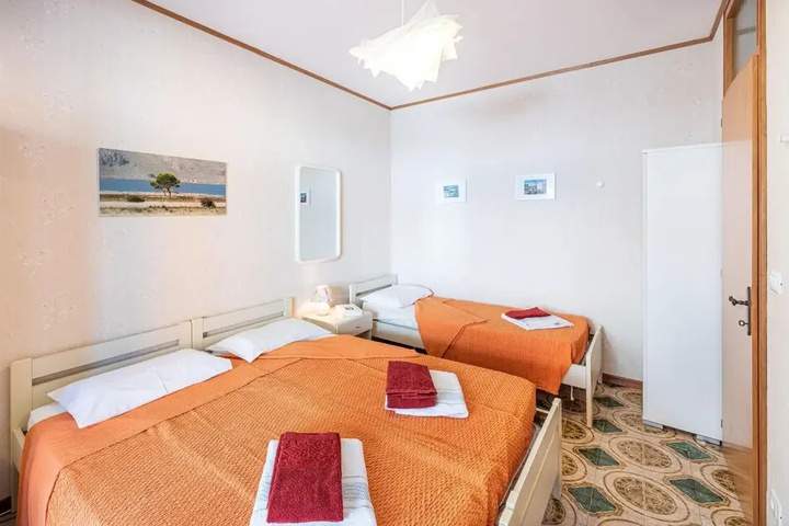 Room 2 of 12