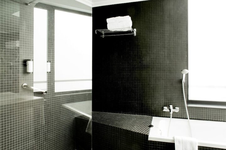Room 26 of 43
