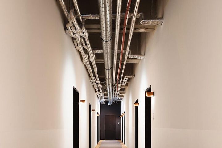 Ballroom/Hall 45 of 52
