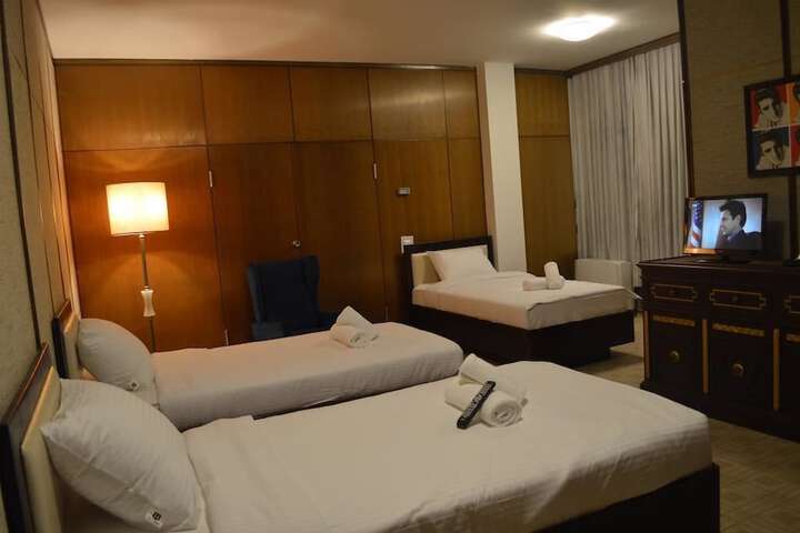 Room 12 of 63