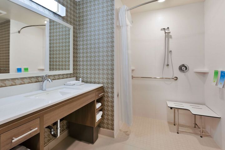 Bathroom shower