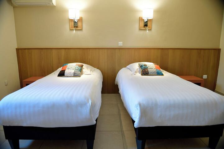 Room 21 of 46