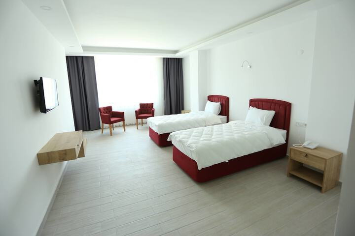 Room 14 of 21