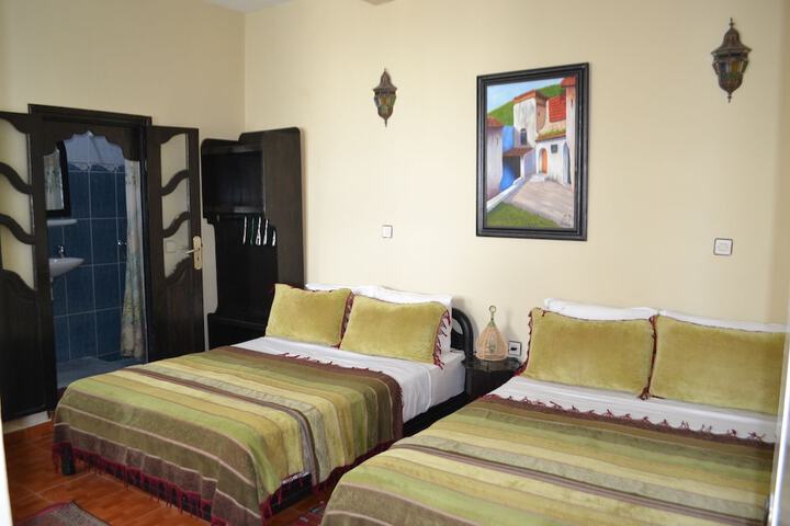 Room 21 of 37