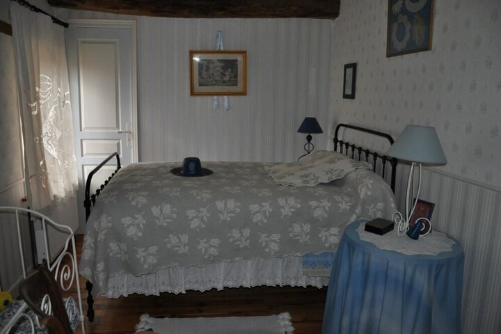 Room 3 of 40