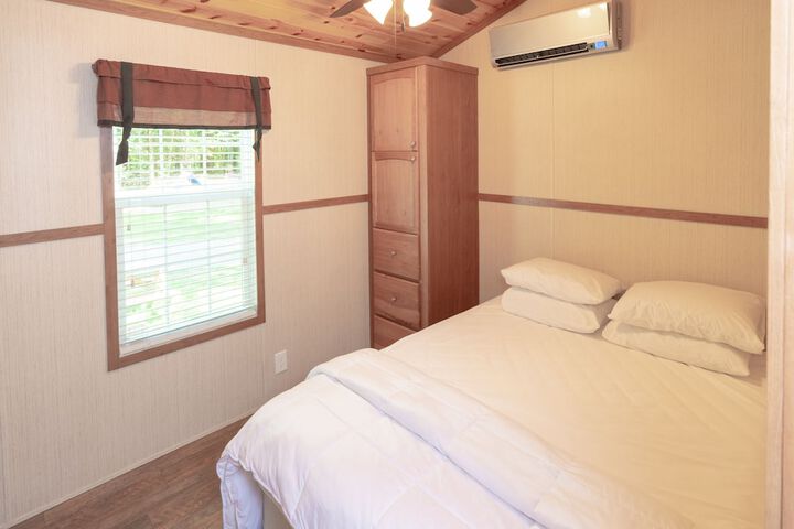 Room 3 of 64