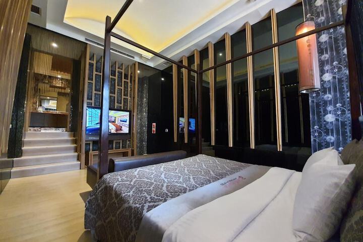 Room 21 of 63