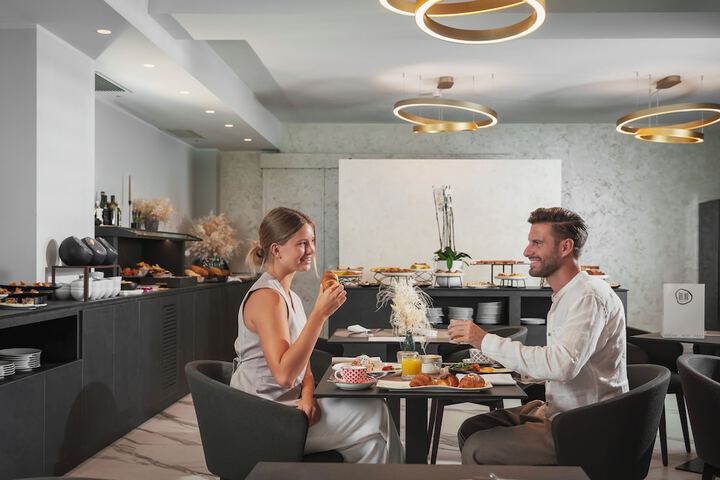Breakfast/Coffee Service 37 of 41