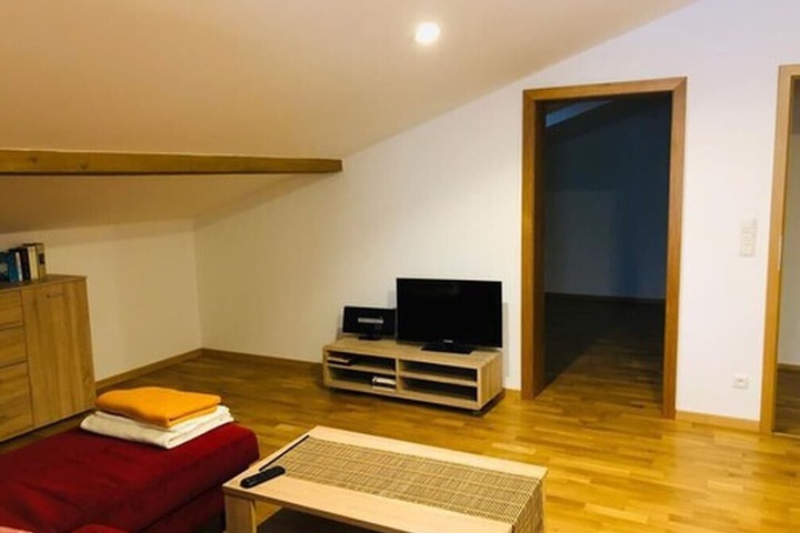 Room 52 of 79