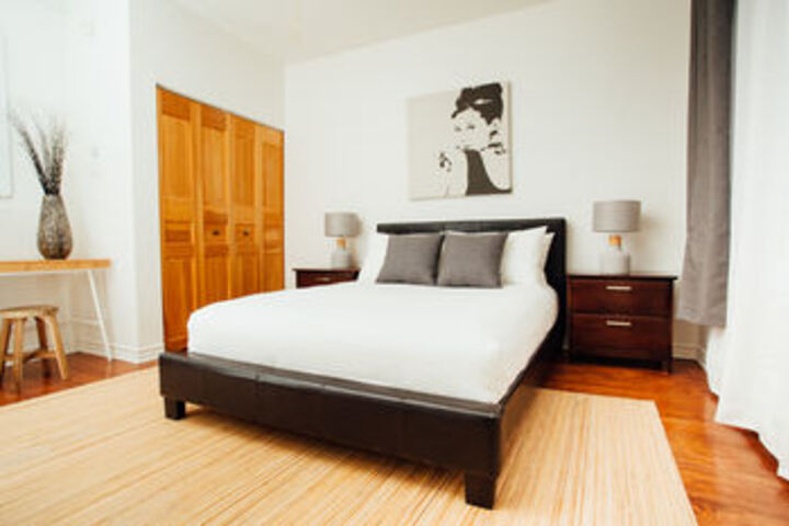 Room 8 of 19