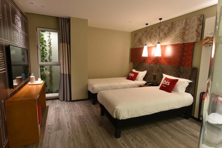 Room 8 of 14