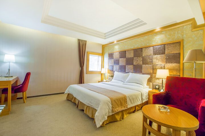 Room 5 of 31