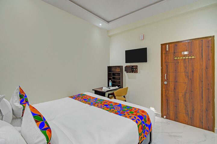 Room 16 of 29