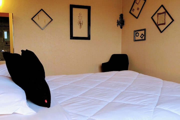 Room 37 of 113