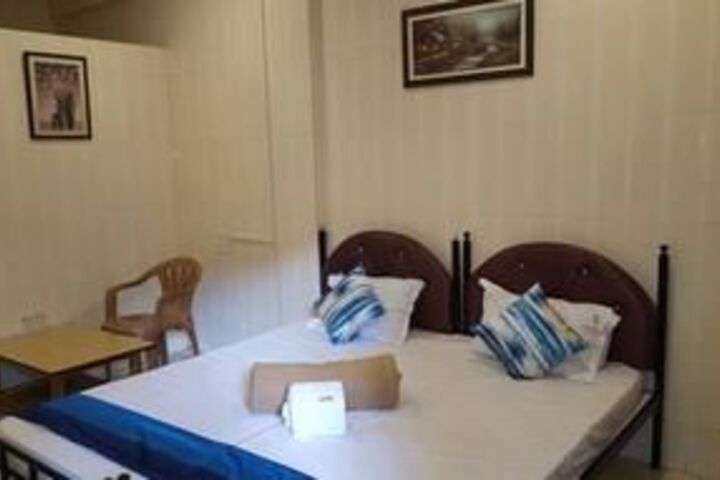 Room 13 of 24