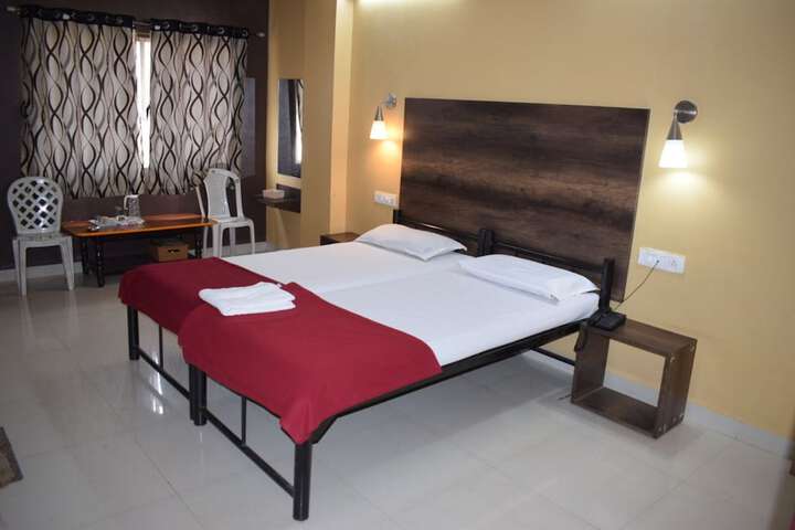 Room 27 of 58