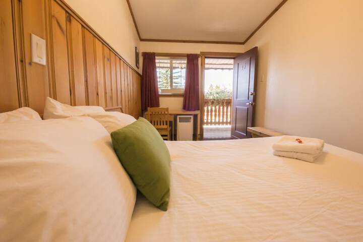 Room 8 of 43