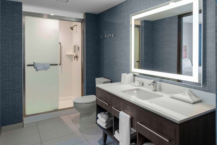 Bathroom shower