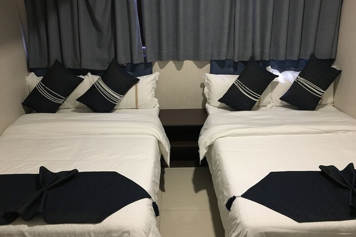 Room 28 of 52